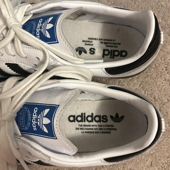 Like new Adidas Samba OG shoes size 7.5 men’s, 8.5 women’s - Picture 7 of 9